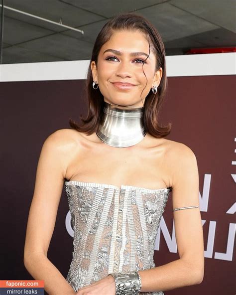aznudea|ZENDAYA Nude .